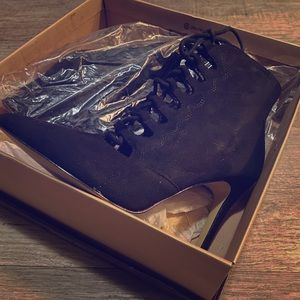 NEW Black Suede Booties Size 7.5